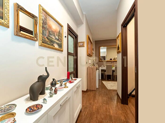 Appartamento trilocale in vendita in Via Liguria, Catania