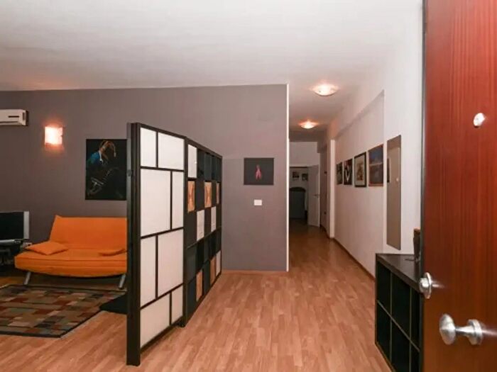 Appartamento trilocale in vendita in Via Principato di Monaco, Siracusa