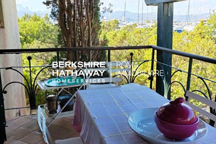 Casa quadrilocale in vendita in Via Porto Rotondo, Olbia