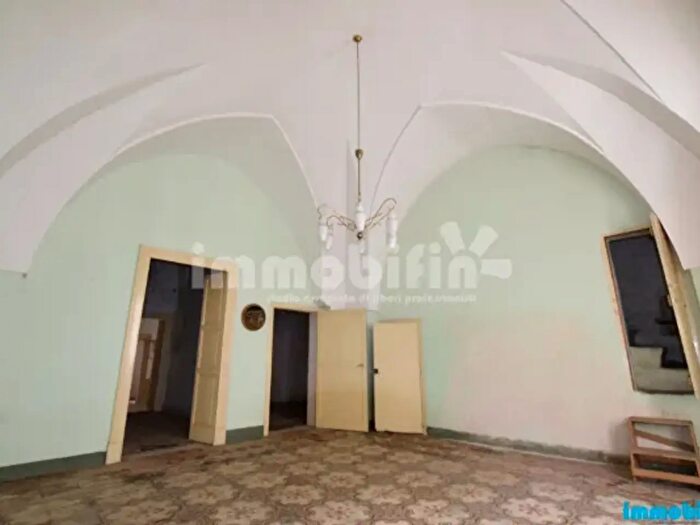 Appartamento con 6 locali in vendita in Oria