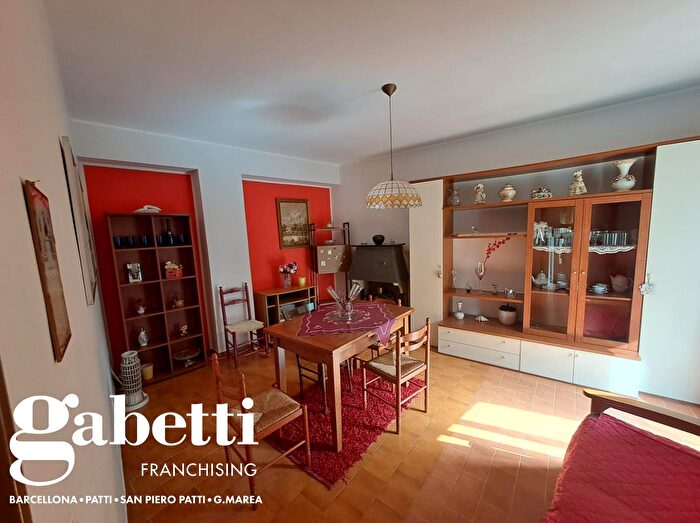 Appartamento bilocale in vendita in Via G Verdi, San Piero Patti