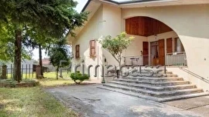 Casa con 6 locali in vendita in Via Serega, Albaredo DAdige