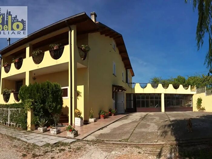 Casa con 10 locali in vendita in Contrada Magnola, Ripatransone