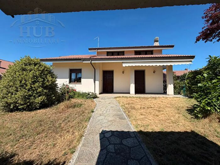 Casa con 7 locali in vendita in Via Bisalta, Bernezzo