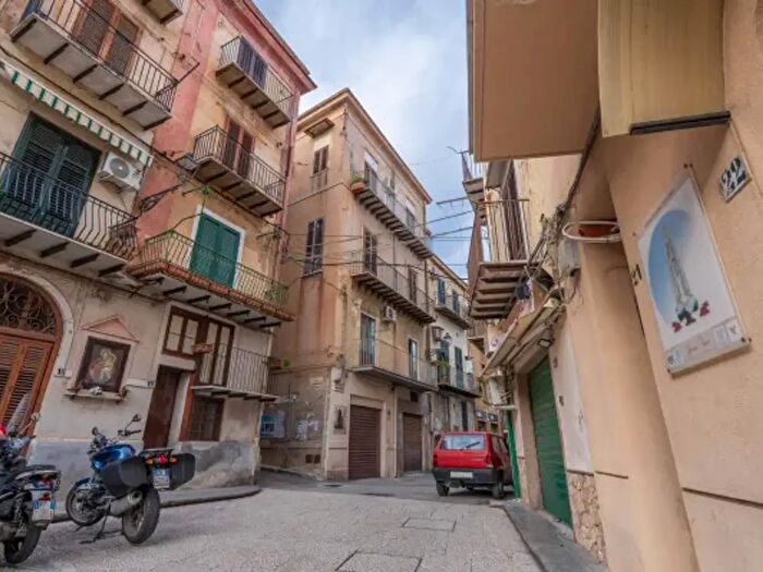 Appartamento quadrilocale in vendita in Via Antonio Veneziano, Monreale