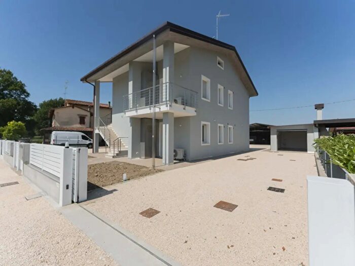 Casa con 5 locali in vendita in Via San Sebastiano, Poggio Renatico