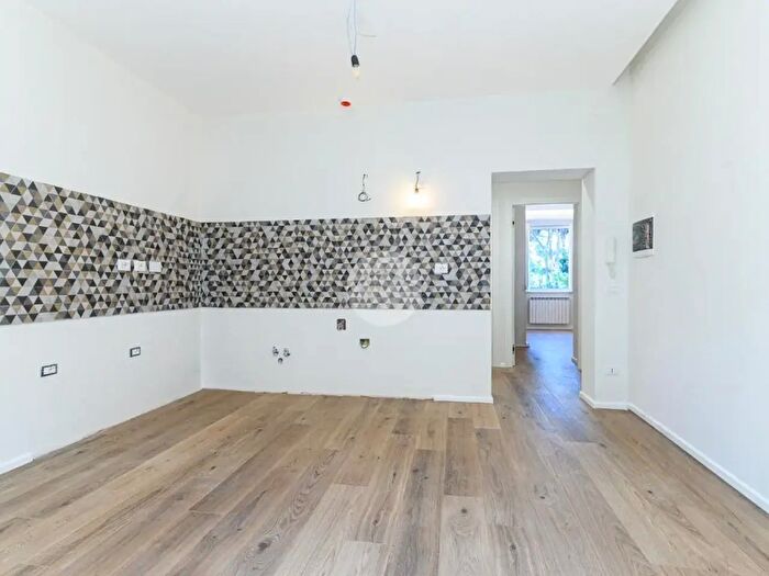 Appartamento trilocale in vendita in Via di Bravetta, Roma