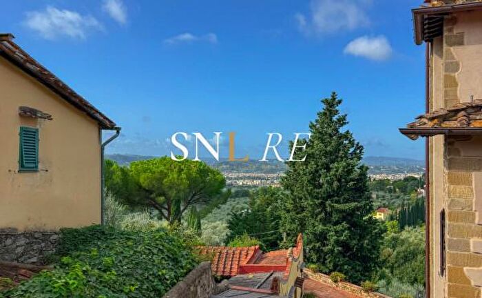 Casa con 6 locali in vendita in Via dei Ceci, Firenze