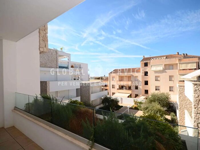 Appartamento trilocale in vendita in Via Carbia, Alghero
