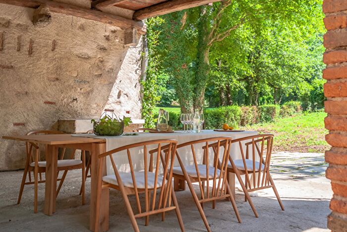 Casa con 16 locali in vendita in Via del Lazzaretto, Anzano Del Parco