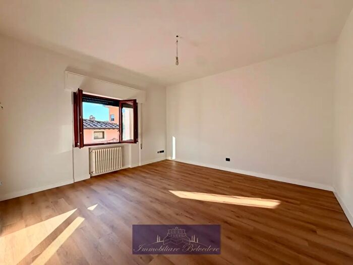 Appartamento trilocale in vendita in Via Viottole, Campi Bisenzio