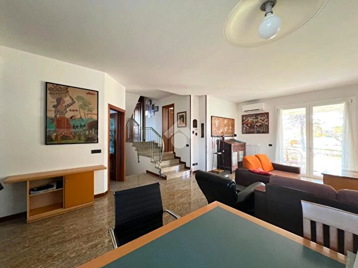 Casa quadrilocale in vendita in Via Liguria, Vigonza