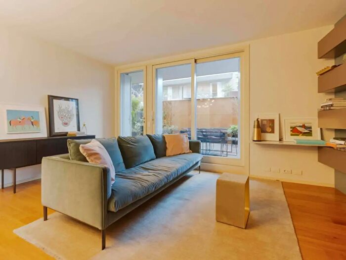 Appartamento monolocale in affitto in Viale Monte Grappa, Milano