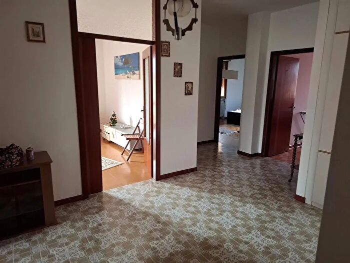 Appartamento trilocale in vendita in Campodarsego Via Pioga, Campodarsego