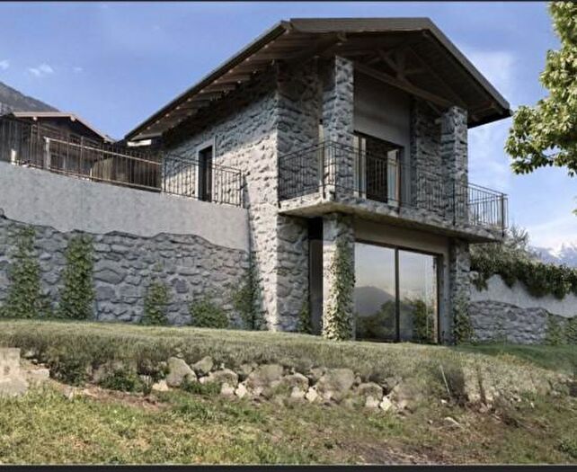 Casa trilocale in vendita in Via Pianezzo, Traona