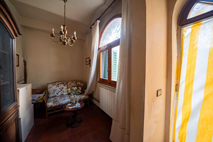 Casa quadrilocale in vendita in Strada Provinciale, Figline e Incisa Valdarno