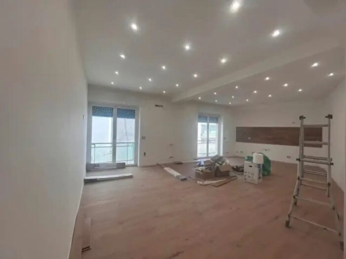 Appartamento quadrilocale in vendita in Via Mosco, Siracusa