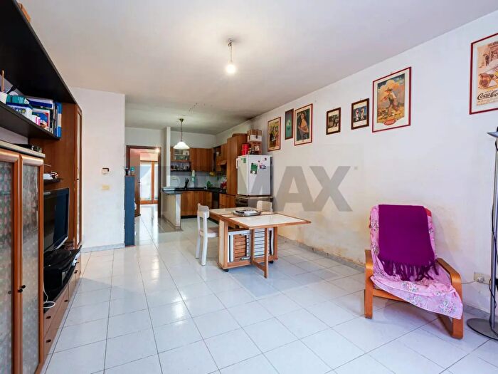 Appartamento con 5 locali in vendita in Via della Verbena, Roma