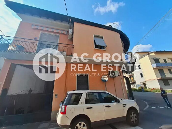 Appartamento quadrilocale in vendita in Via Quarto dei Mille, Gerenzano