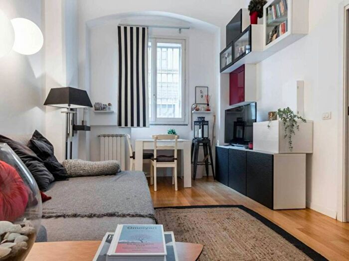 Appartamento monolocale in affitto in Via Paolo Frisi, Porta Venezia, Milano