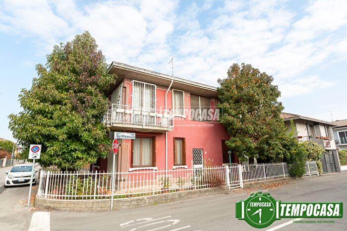 Appartamento trilocale in vendita in Via Giovanni Pascoli, Casalpusterlengo