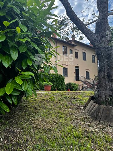 Appartamento con 5 locali in vendita in Strada Provinciale Fiorentina, Castelfranco Piandiscò