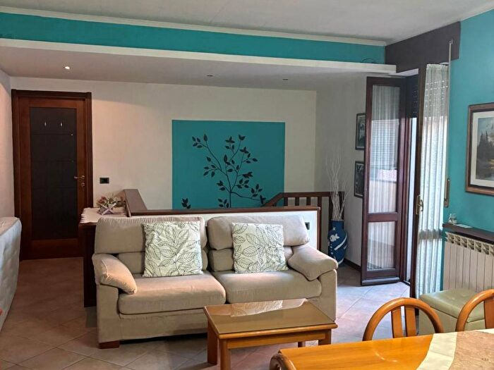 Appartamento trilocale in affitto in Centro, Lonate Pozzolo