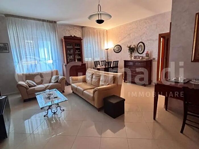 Appartamento trilocale in vendita in Viale Scala Greca, Siracusa