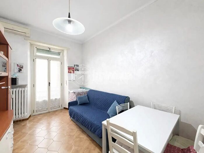 Appartamento bilocale in vendita in Via Borgaro, Torino