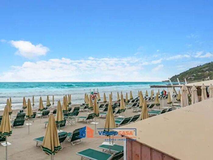 Appartamento bilocale in vendita in Via Capri, Andora