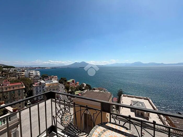 Appartamento bilocale in affitto in Via Posillipo, Napoli