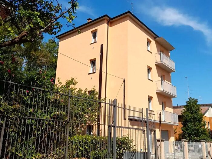 Appartamento quadrilocale in vendita in Reggio nell'Emilia