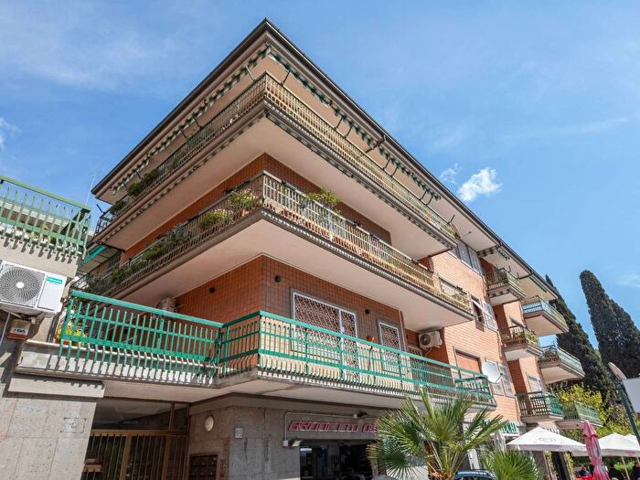 Appartamento quadrilocale in affitto in Via Pasquale Baffi, Villa Bonelli, Roma