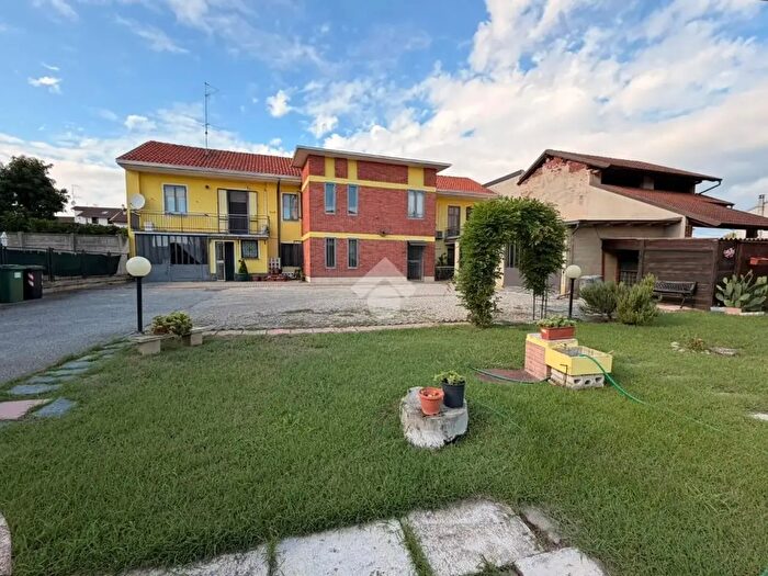 Casa con 5 locali in vendita in Via C Borgini, Cilavegna