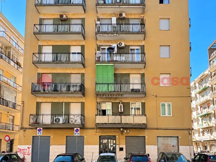 Appartamento quadrilocale in vendita in Via Pietro Novelli, Siracusa