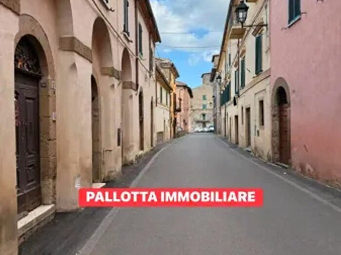 Appartamento trilocale in vendita in Via Camillo Benso di Cavour, Onano