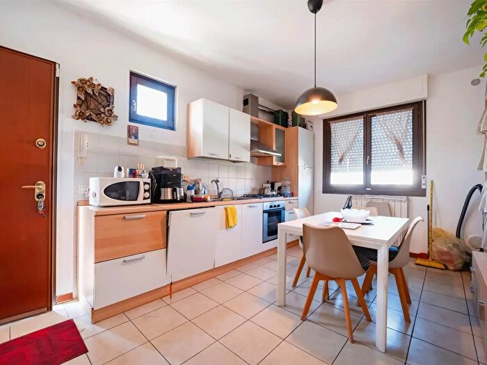 Appartamento trilocale in vendita in Via Vasco Pratolini, Campi Bisenzio