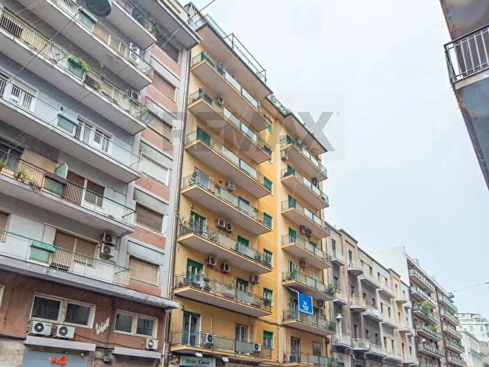 Appartamento con 6 locali in vendita in Via GabrieledAnnunzio, Catania