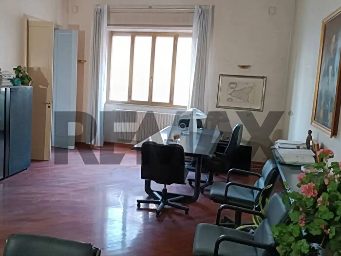 Appartamento con 7 locali in vendita in Via Sant'Agata, Enna