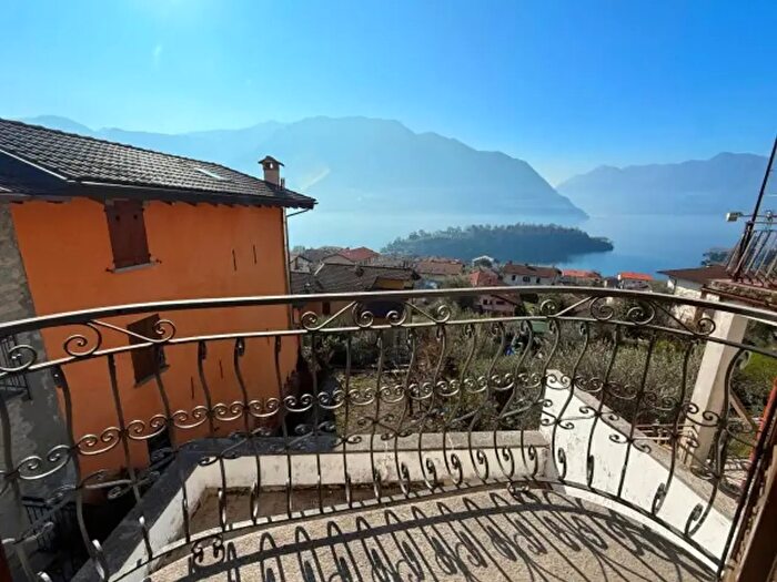 Casa bilocale in vendita in Via Andrea Castelli c, Tremezzina