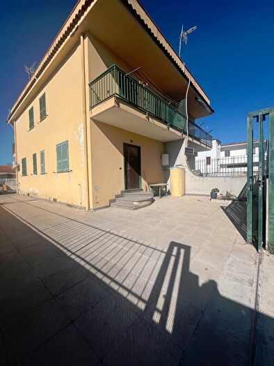 Casa trilocale in vendita in Via Giambattista Gelli, Castel Volturno