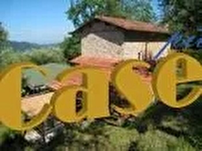 Casa con 5 locali in vendita in Camaiore