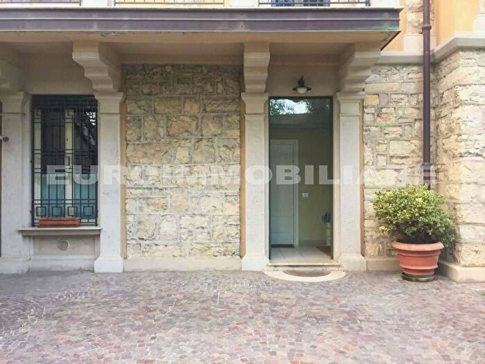 Appartamento bilocale in affitto in Via del Castello, Castello Via Musei, Brescia