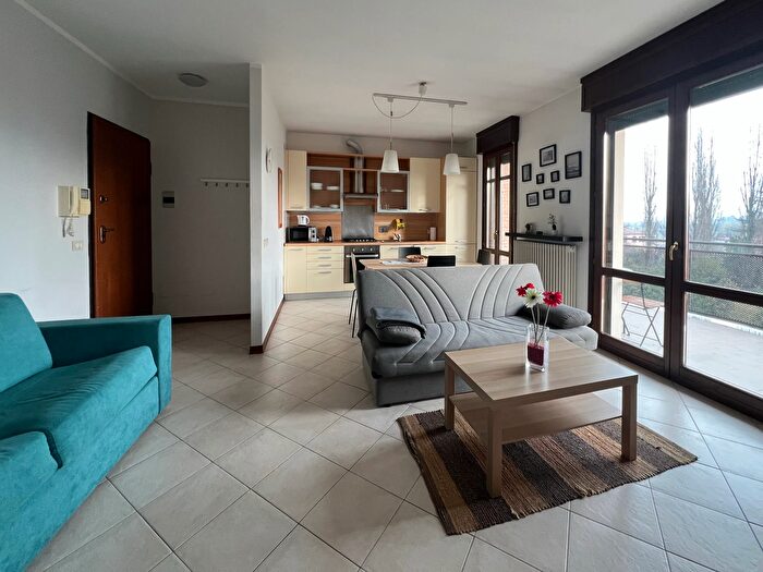 Appartamento quadrilocale in vendita in Reggio Emilia