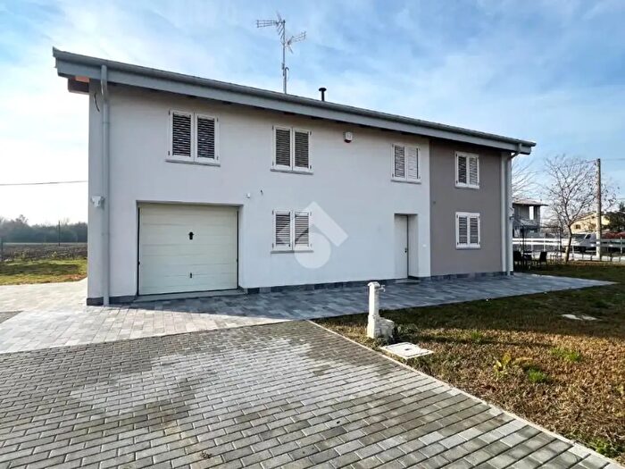 Casa con 5 locali in vendita in Via Sasso, San Giovanni In Persiceto