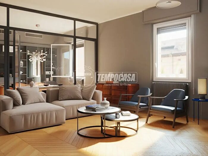 Appartamento con 6 locali in vendita in Bologna