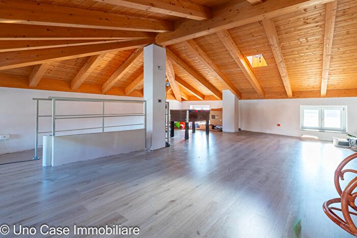 Casa quadrilocale in vendita in Borgata Quilico Pavone Canavese, Pavone Canavese