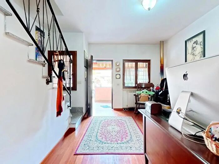 Casa quadrilocale in vendita in Via Angelo Vinco, Roma