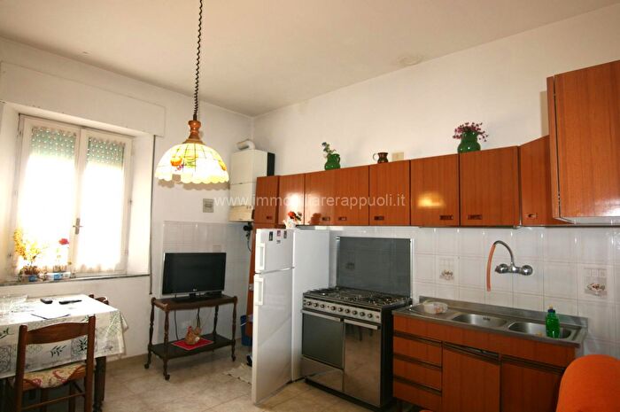 Casa trilocale in vendita in Lucignano