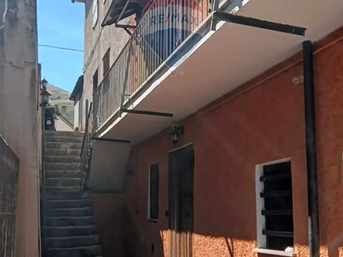 Casa con 5 locali in vendita in Forno Vecchio, Cocullo